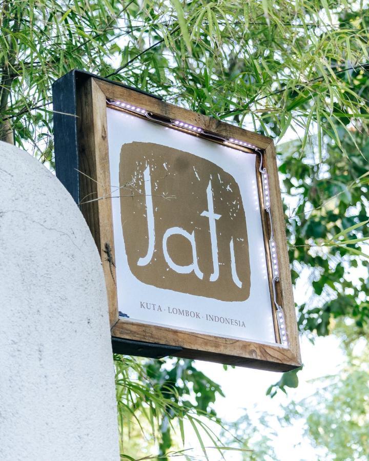 Готель Jati Kuta  Екстер'єр фото